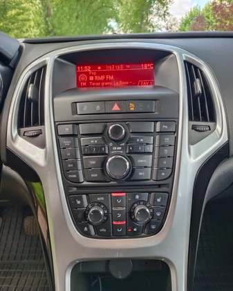 Opel Astra cena 29900 przebieg: 226770, rok produkcji 2010 z Sucha Beskidzka małe 211